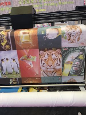 Máy làm cờ hai mặt với tốc độ cao và độ chính xác cao