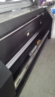 Cờ dệt vải kỹ thuật số Thiết bị in Plotter trong Polyester thăng hoa
